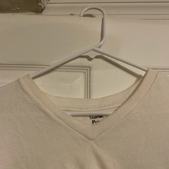 White vneck T-shirt - Picture 2 of 3